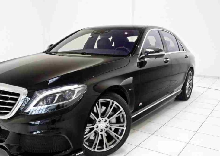Аёл ўзига тегишли «Mercedes»ни Тошкент ҳокимлигига совға қилди